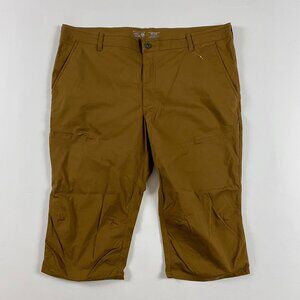 NWOT Mountain Hardwear AP Shorts Mens 42 x 18 Inseam Hiking Walking Outdoors